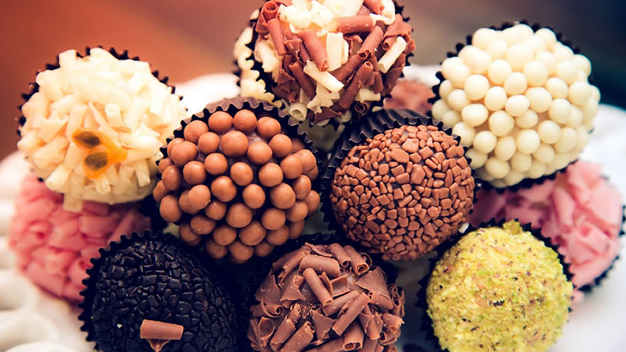 brigadeiros gourmet brigadeiros